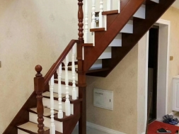橡胶木楼梯